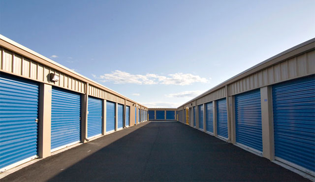 Self Storage Investing: 4 REITs for Income Investors